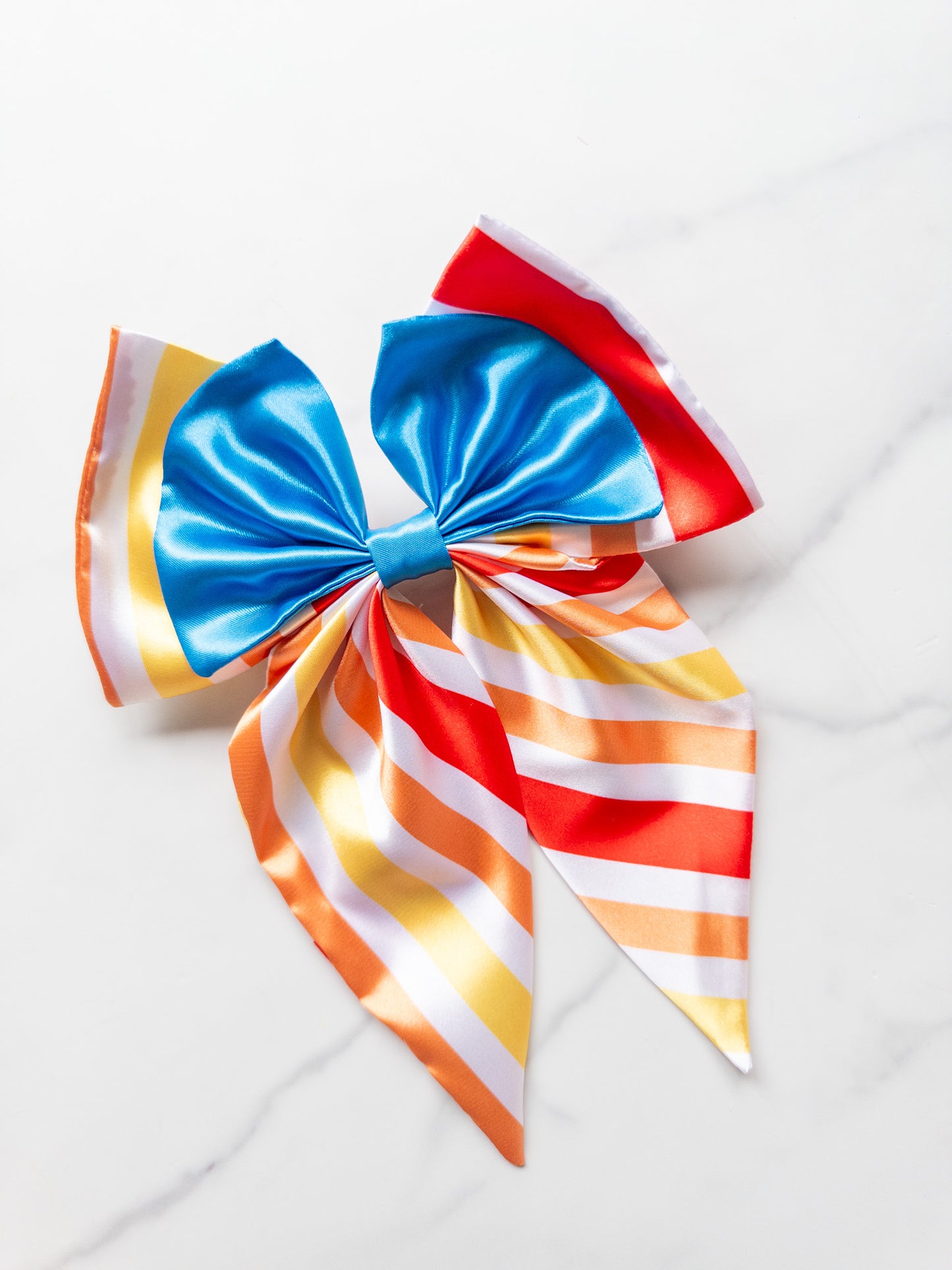 Jolly Holiday Eloise Bow