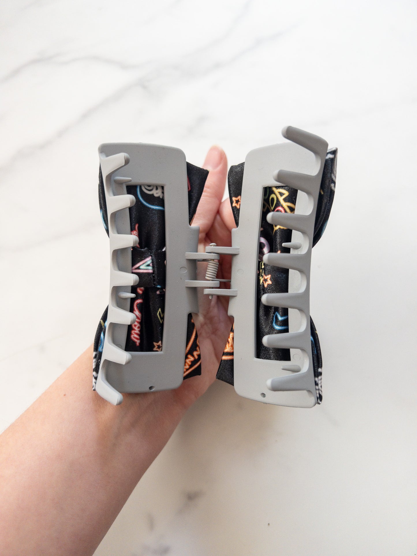 Radiator Neons Satin Bow Claw Clip