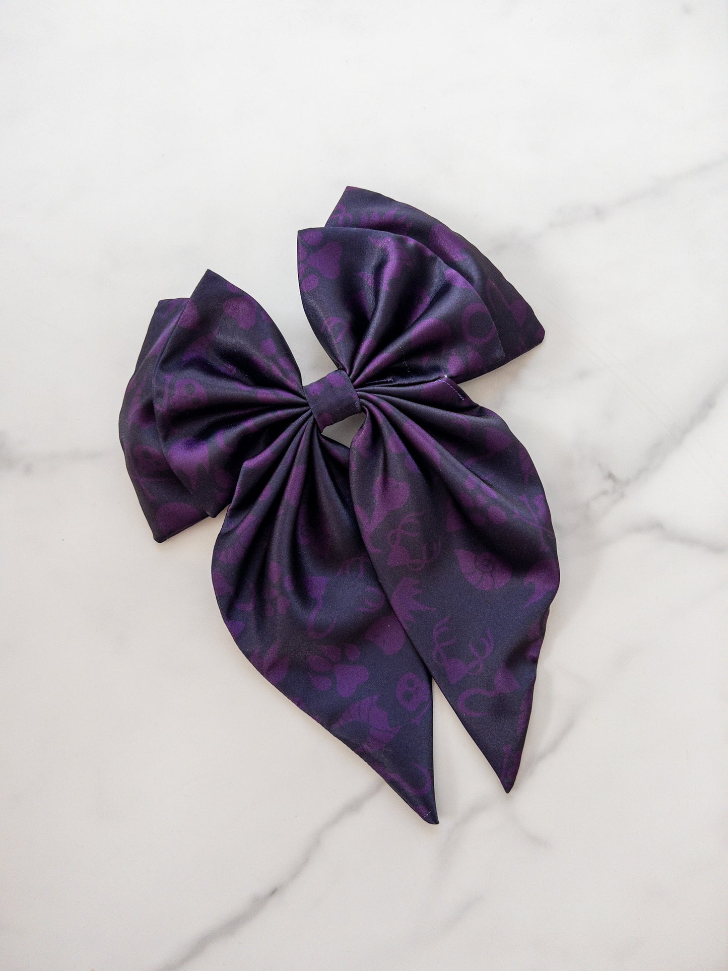 A Villain's World Eloise Bow