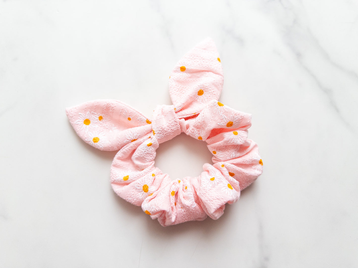 Darling Daisy Bow Scrunchie