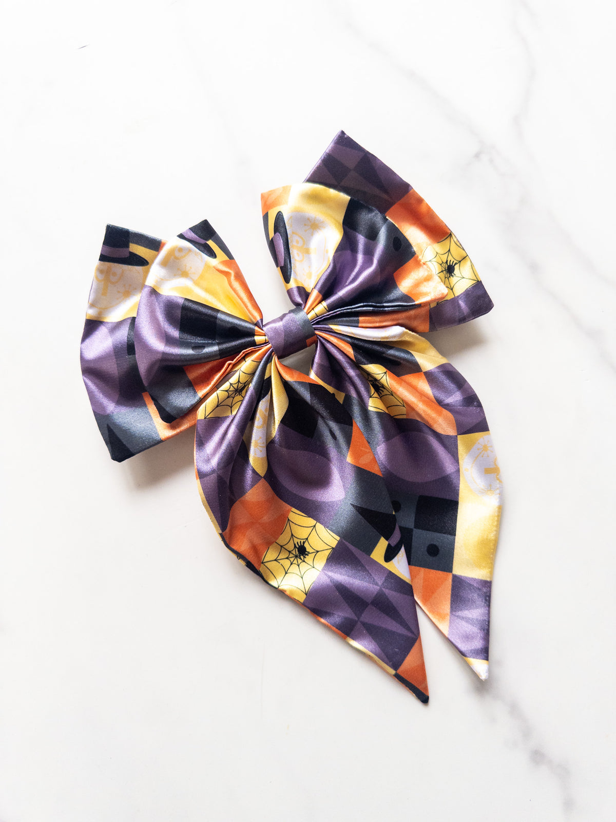Spookiest Cruise Eloise Bow