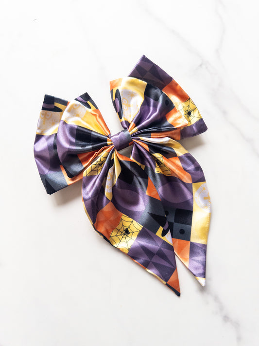 Spookiest Cruise Eloise Bow