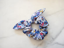 Load image into Gallery viewer, Wonder Characters Bow Scrunchie
