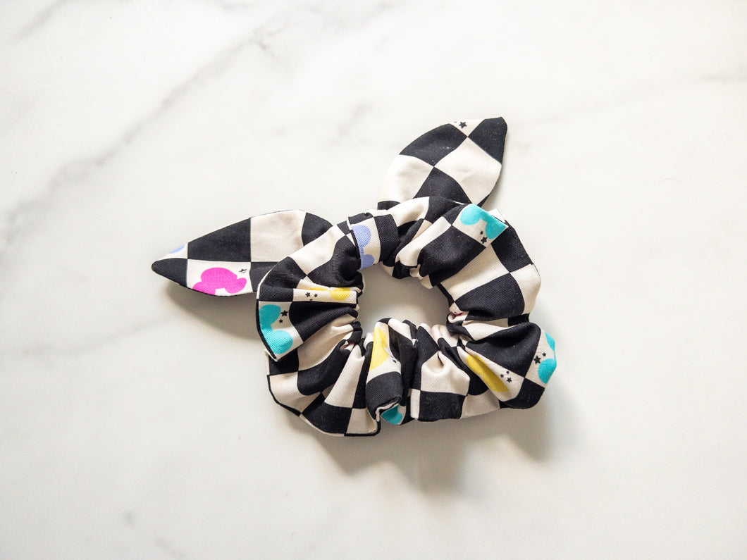 Checkered Magic Bow Scrunchie