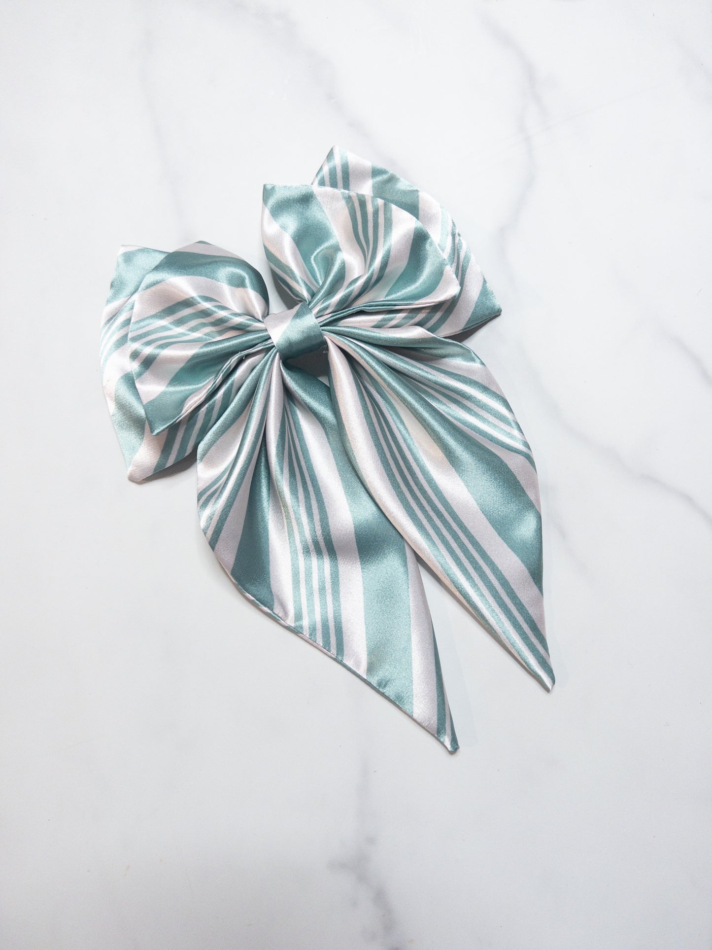 Candy Cane Eloise Bow