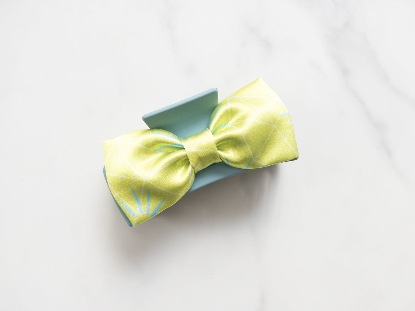 Find The Fun Satin Bow Claw Clip