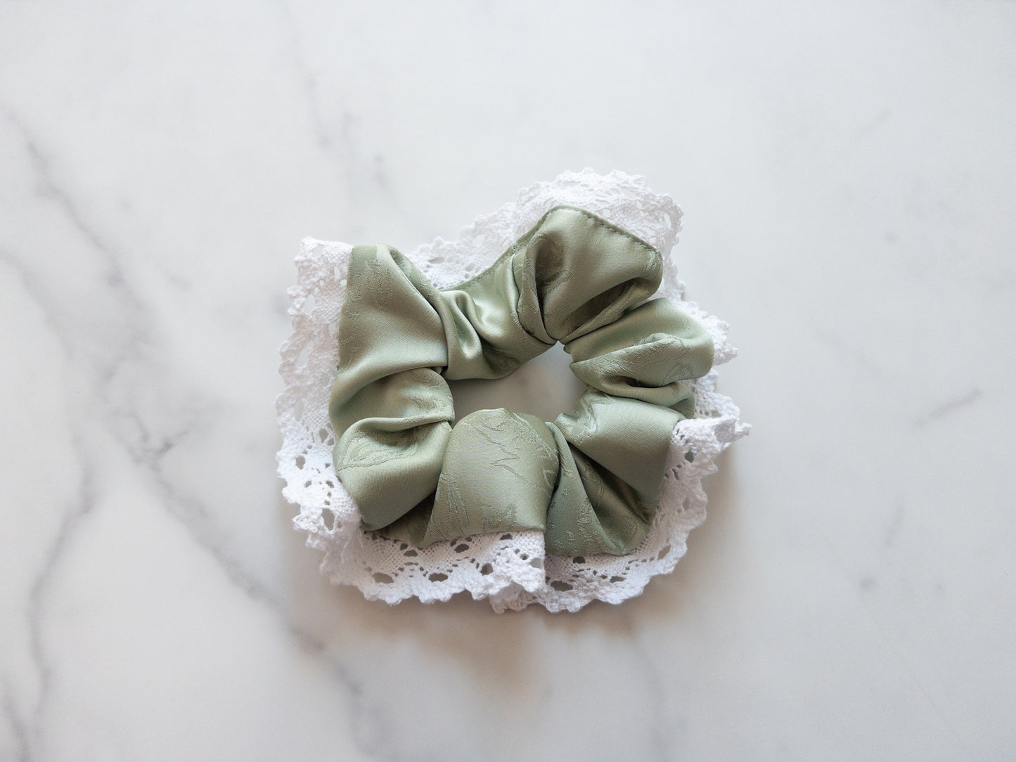 Lace Trimmed Jacquard Scrunchie