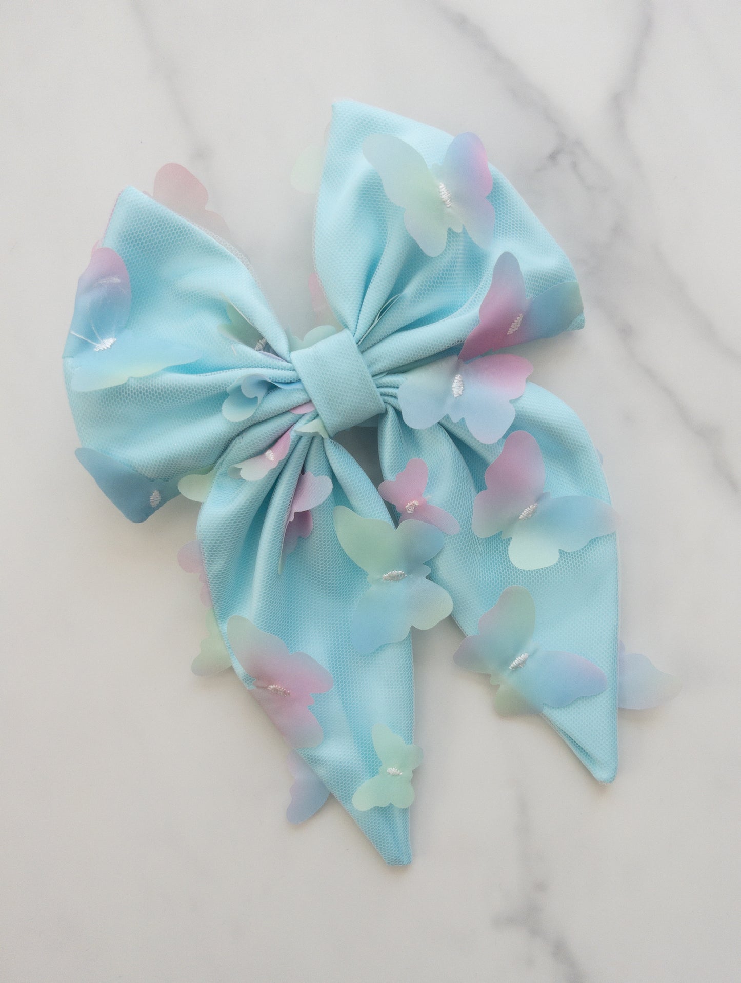 Un Papillon Noelle Bow