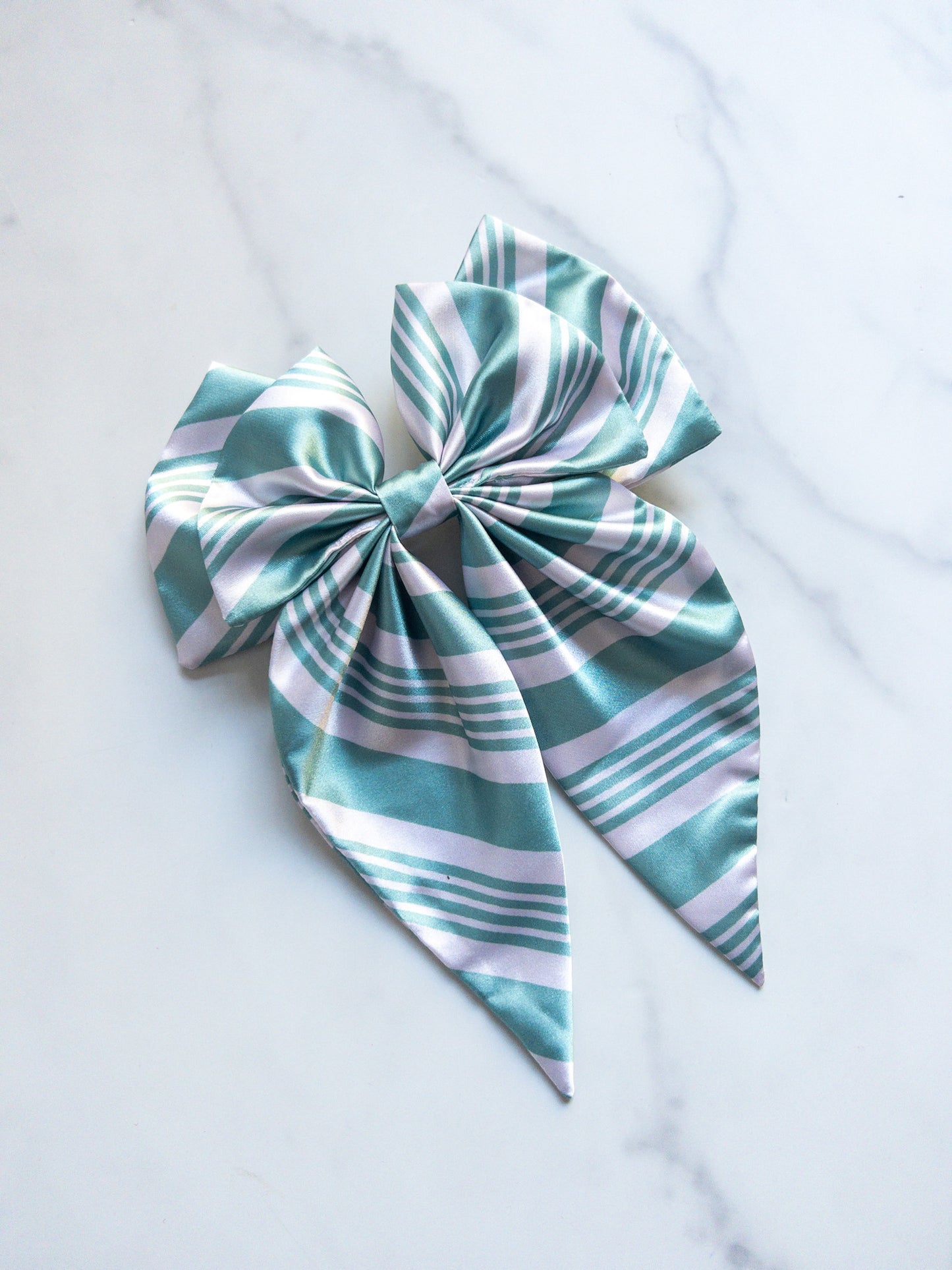 Candy Cane Eloise Bow