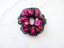Load image into Gallery viewer, 90&#39;s Tulle Scrunchie
