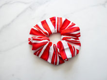 Load image into Gallery viewer, Large Dapper Scrunchie
