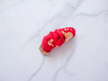 Load image into Gallery viewer, Mousey Valentine Tulle Scrunchie Barrette
